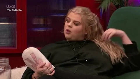 Millie's reaction to Rochelle's comments