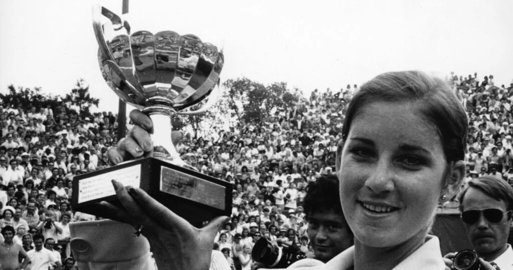 Chris Evert winning the French Open, 1974