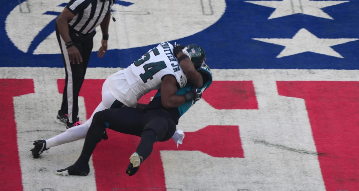 NFL Network can’t find a replay to explain double ejection on opening kickoff of Eagles-Jags
